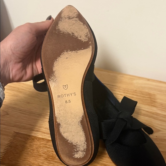 Rothy’s Black Pointed Toe ballet flats w/ Bow Tie SZ 8.5- Good condition - Picture 2 of 3